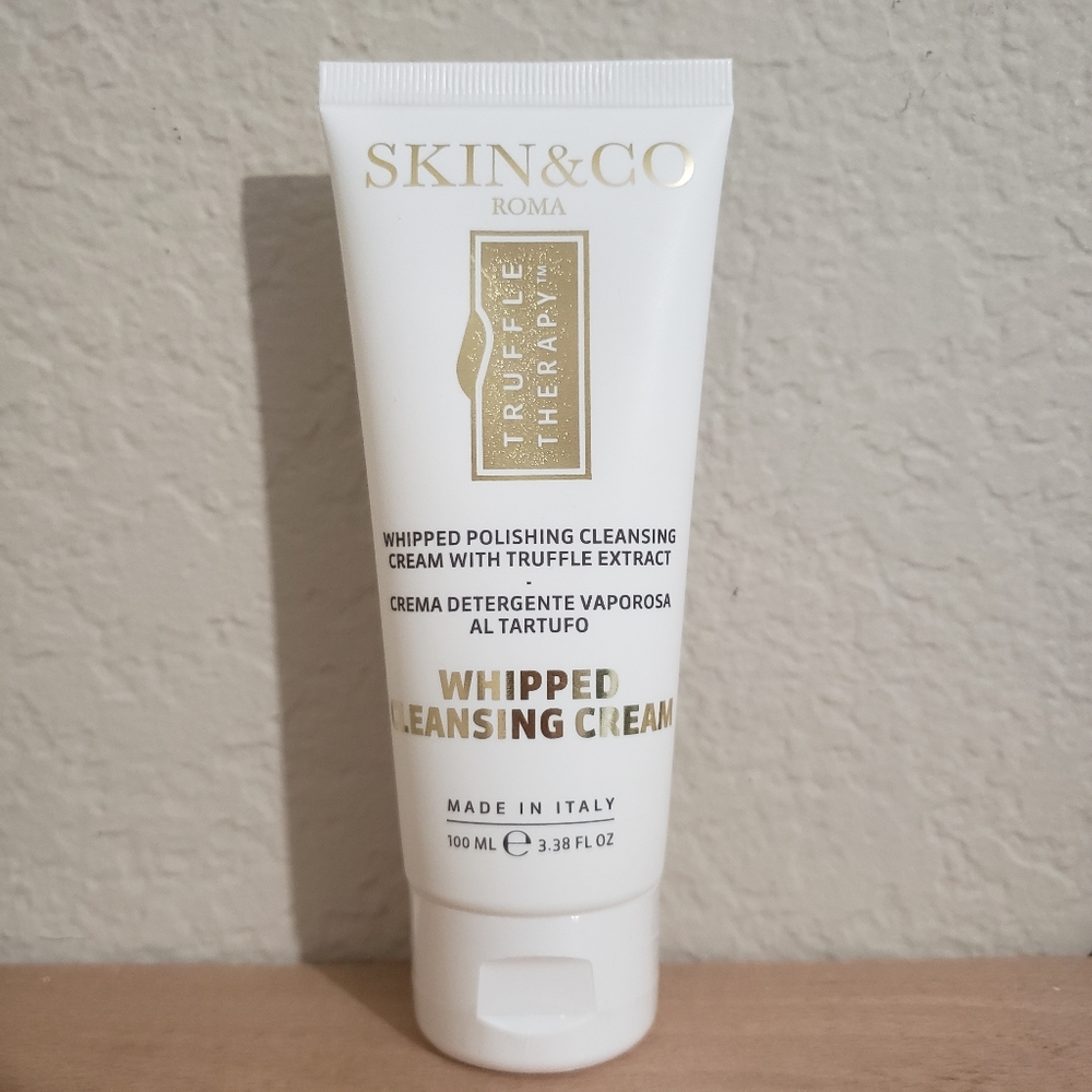 Truffle Therapy Whipped Cleansing Cream - Picture 2 of 3